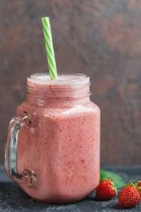 Strawberry Smoothie for Diverticulitis